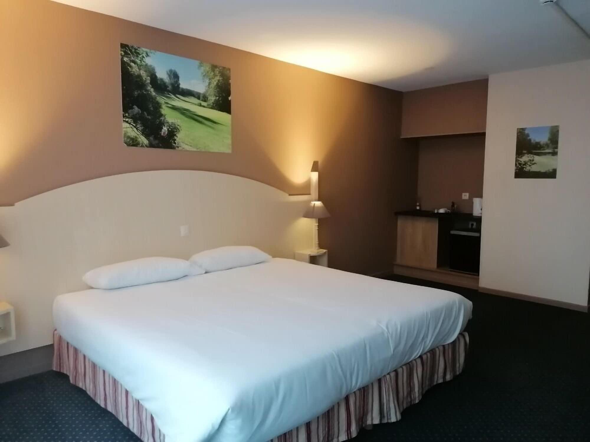 Best Western Golf D'Albon Exteriér fotografie