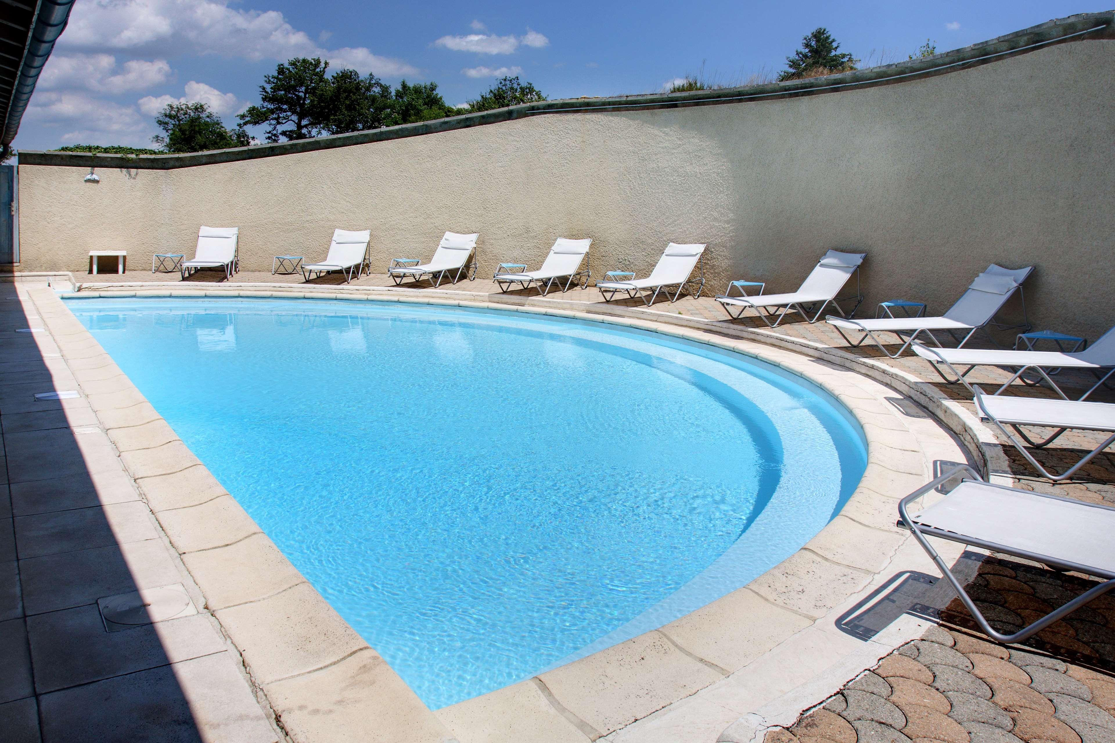 Best Western Golf D'Albon Exteriér fotografie