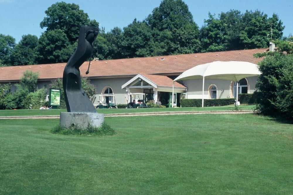 Best Western Golf D'Albon Exteriér fotografie