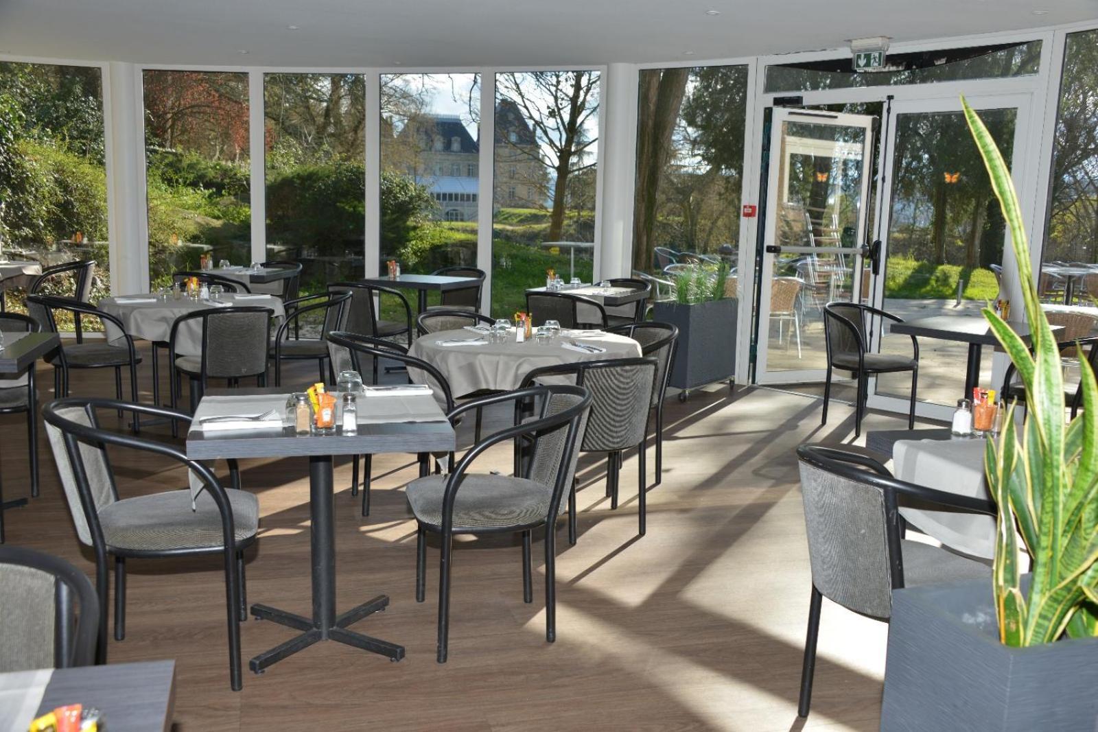 Best Western Golf D'Albon Exteriér fotografie