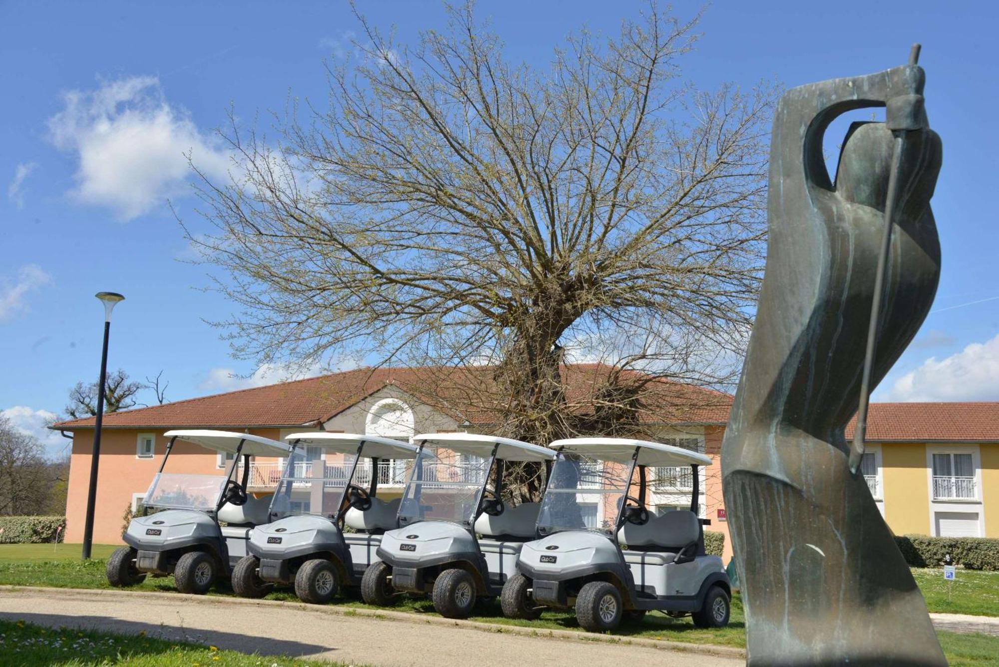 Best Western Golf D'Albon Exteriér fotografie