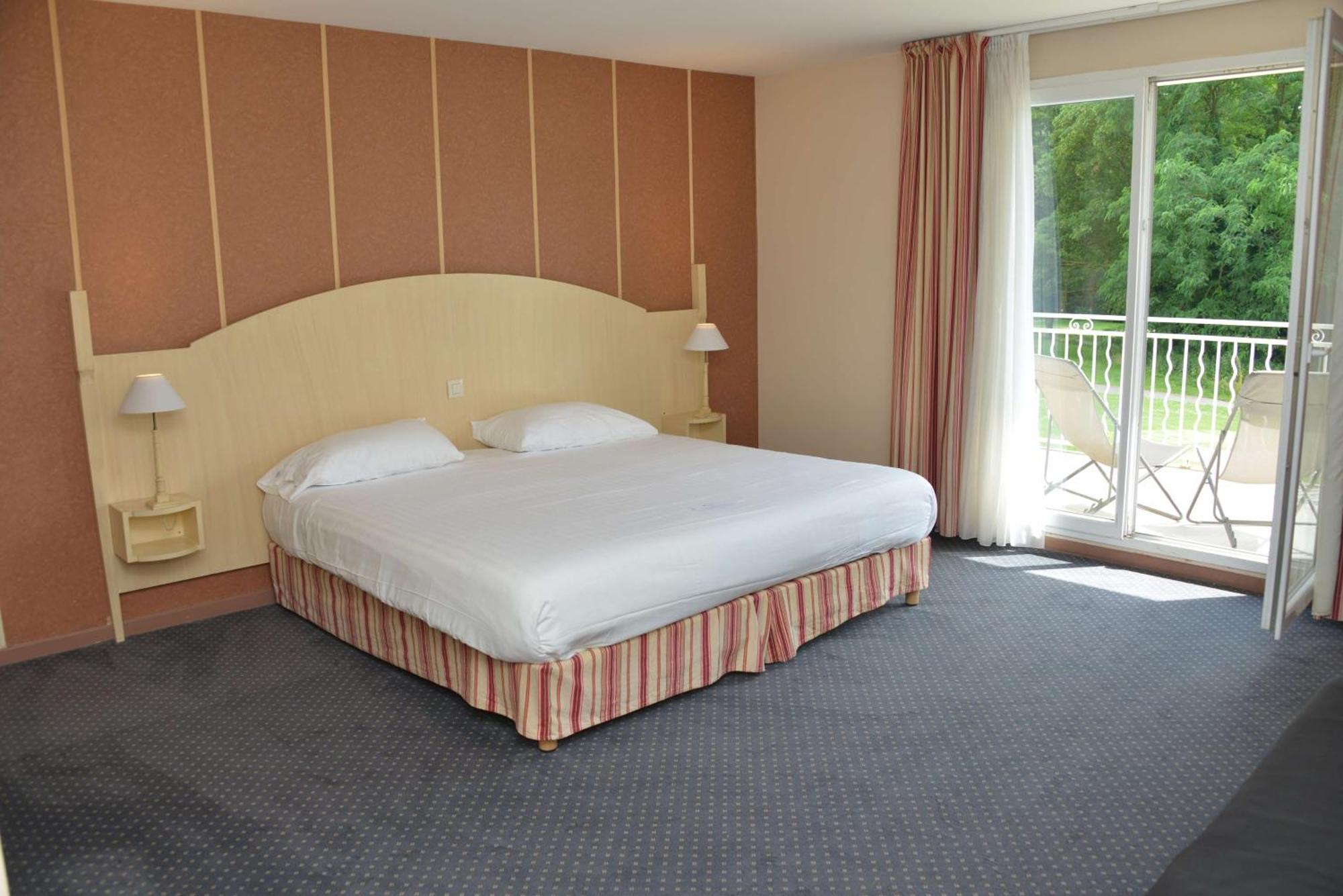 Best Western Golf D'Albon Exteriér fotografie