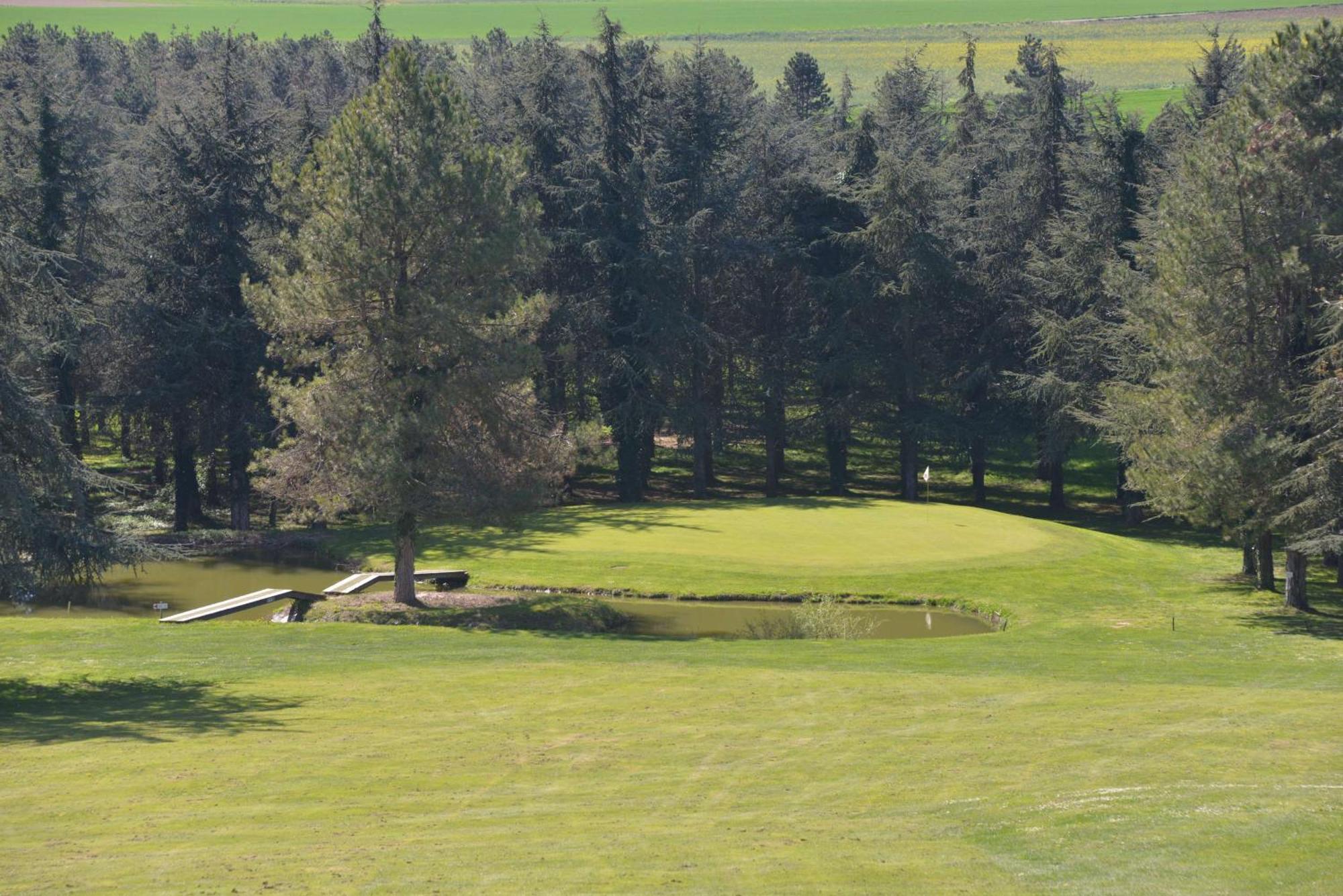 Best Western Golf D'Albon Exteriér fotografie